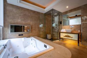 Phòng hướng vườn giường King (Garden View King Room)