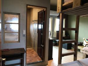 Phòng 4 Người Có Vòi Sen (Quadruple Room with Shower)