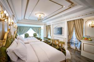 Phòng Deluxe 4 người (Deluxe Quadruple Room)