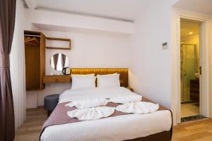 Deluxe Triple Room room in Castillo Rojo Hotel Istanbul