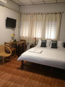 Phòng Loại Sang Giường Đôi (Deluxe Double Room)