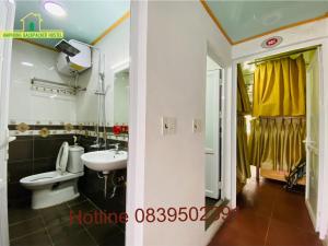 Giường Trong Phòng Ngủ Tập Thể 10 Giường Cho Cả Nam Lẫn Nữ (Bed in 10-Bed Mixed Dormitory Room)