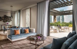 Riverside Terrace One Bedroom Suite King