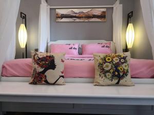 Phòng Giường Đôi Nhìn Ra Núi (Double Room with Mountain View)