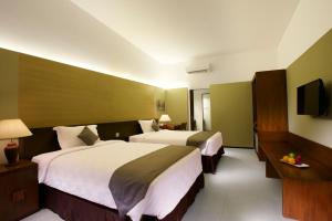 Phòng Deluxe Giường Đôi/2 Giường Đơn Kèm Quyền Sử Dụng Hồ Bơi (Deluxe Double or Twin Room with Pool Access)