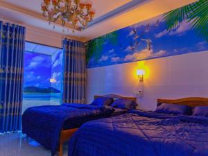 Phòng Bốn Người Có Bồn Tắm (Quadruple Room with Bath)