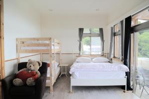 Phòng Gia Đình Nhìn Ra Biển (Family Room with Sea View)