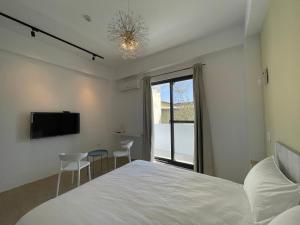Phòng Giường Đôi Có Ban Công (Double Room with Balcony)