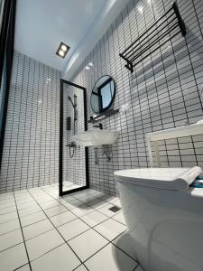 Phòng Giường Đôi Có Phòng Tắm Riêng (Double Room with Private Bathroom)