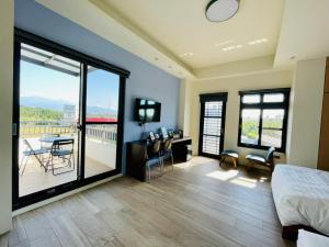 Phòng 4 người nhìn ra vườn (Quadruple Room with Garden View)