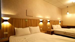 Phòng 4 Người Có Phòng Tắm (Quadruple Room with Bathroom)