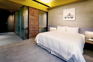 Phòng Deluxe Giường Đôi Có Bồn Tắm (Deluxe Double Room with Bath)