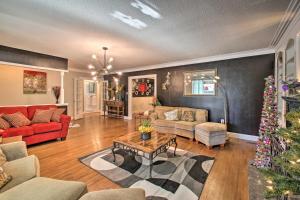 Spacious Hot Springs House - Walk to Oaklawn! - image 1