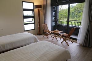 Phòng Tiêu Chuẩn Giường Đôi/2 Giường Đơn Có Ban Công (Standard Double or Twin Room with Balcony)