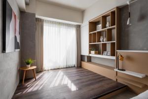 Phòng Deluxe giường đôi có ban công (Deluxe Double Room with Balcony)