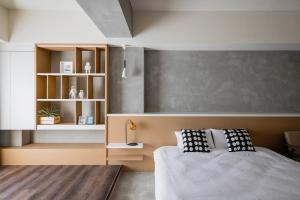 Phòng Deluxe giường đôi có ban công (Deluxe Double Room with Balcony)