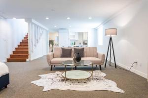 Two-Bedroom Apartment room in Spacious - Luxury Studio in Culver City -1 Parking