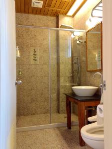 Phòng Giường Đôi Nhìn Ra Núi (Double Room with Mountain View)