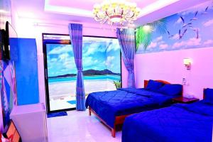 Phòng Bốn Người Có Bồn Tắm (Quadruple Room with Bath)