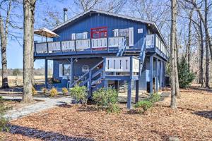 Caymus Cabin about 3 Miles to Callaway Gardens! in Newnan