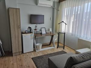 Standard Double Room room in Goji's Apartments