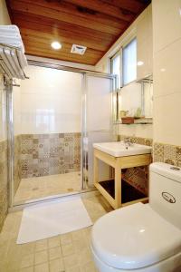 Phòng Cổ Điển Cho 4 Người (Classic Quadruple Room)