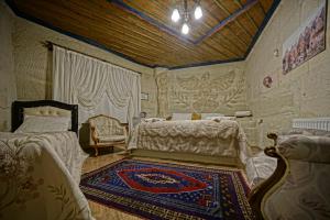 Triple Room room in Kayatas Cave Suites