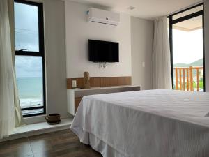 Suite with Balcony room in Swell Praia Hotel