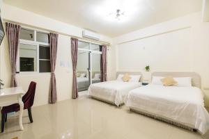 Phòng 4 Người Có Ban Công (Quadruple Room with Balcony)
