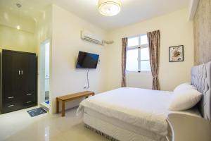 Phòng Giường Đôi Nhìn Ra Núi (Double Room with Mountain View)