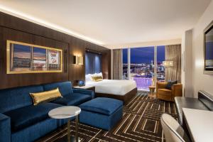 Single King  room in Circa Resort & Casino - Adults Only