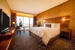 King Room room in Miyako Hybrid Hotel Torrance