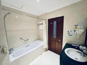 Deluxe Nhìn ra Đại dương (Deluxe Ocean View)