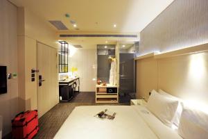 Phòng Vogue Giường Đôi Không Có Cửa Sổ (Vogue Double Room without Window)
