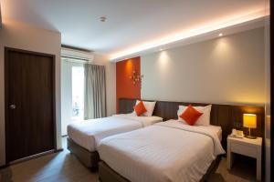 Phòng Loại Sang Hai Giường Đơn Có Ban Công (Deluxe Balcony Twin)