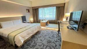 Phòng Giường Đôi Nhìn Ra Núi (Double Room with Mountain View)