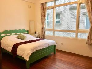 Phòng Tiêu Chuẩn Giường Đôi Lớn (Standard Queen Room)
