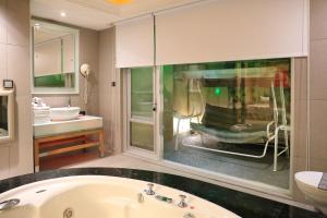 Phòng Deluxe 4 người (Deluxe Quadruple Room)