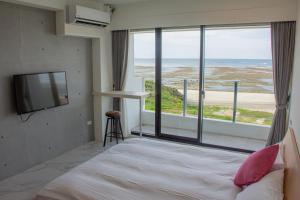 Phòng Giường Đôi/2 Giường Đơn Nhìn Ra Biển (Double or Twin Room with Sea View)