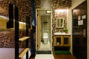 Phòng riêng cho 4 người có giường tầng (Private Room for 4 People with Bunk Bed)