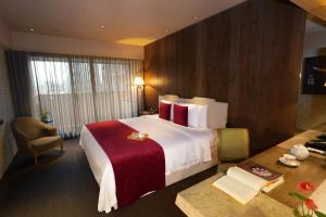 Phòng Cao Cấp Giường Đôi – Không Bao Gồm Phí Đỗ Xe (Superior Double Room - No Parking Fee Included)