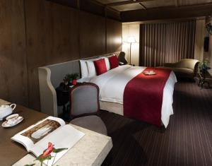 Phòng Thương Gia Loại Sang Giường Đôi – Bao Gồm Bữa Sáng, Không Bao Gồm Phí Đỗ Xe (Executive Deluxe Double Room - Breakfast Included, No Parking Fee Included)