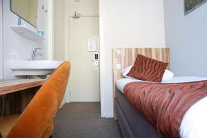Budget Single Room with private bathroom in the hallway room in Hotel Asterisk 3 star superior
