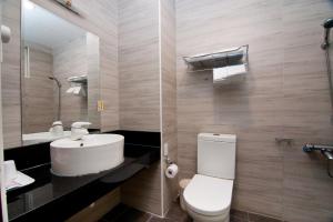 Phòng Giường Đôi/2 Giường Đơn Nhìn Ra Biển (Double or Twin Room with Sea View)