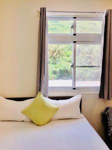 Phòng Giường Đôi Có Phòng Tắm Riêng (Double Room with Private Bathroom)