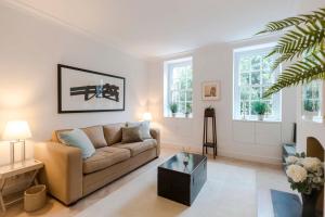 Apartment room in Bright and Leafy 1 Bedroom Flat in the Heart of Chelsea