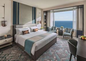 Deluxe Ocean View King room in Shangri-La Hotel Colombo