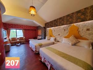 Phòng Bốn Người Có Phòng Tắm Riêng (Quadruple Room with Private Bathroom)