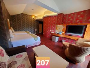 Phòng Bốn Người Có Phòng Tắm Riêng (Quadruple Room with Private Bathroom)