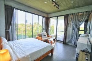 Phòng Đôi Loại Sang có Bồn Tắm (Deluxe Double Room with Bathtub)